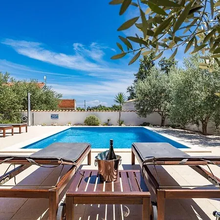 Javor Comfortable Holiday Villa Krnica