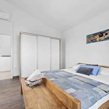 Javor Comfortable Holiday Villa Krnica